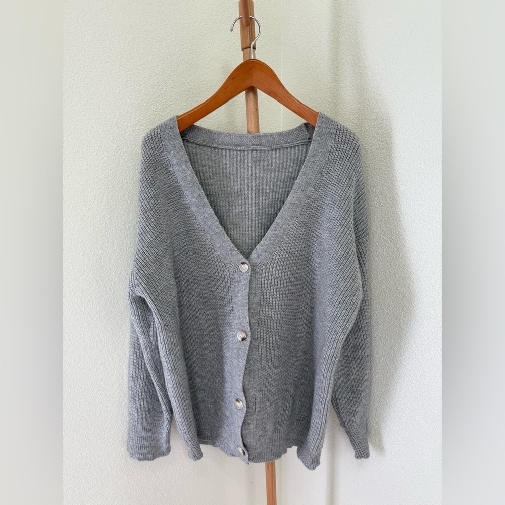 Light Gray Button Up Cozy V-Neck Cardigan Sweater Women’s Size XL